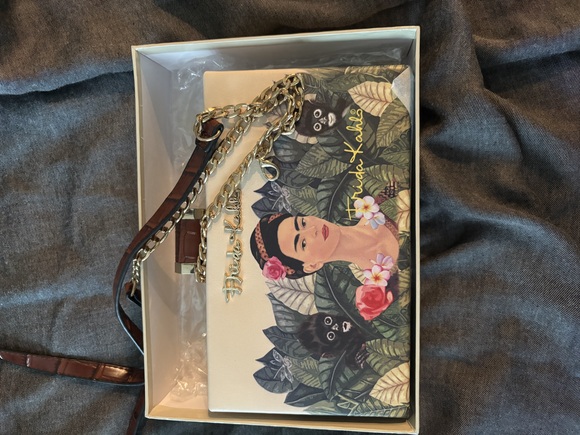 Frida Kahlo in Jungle clutch - Picture 2 of 2